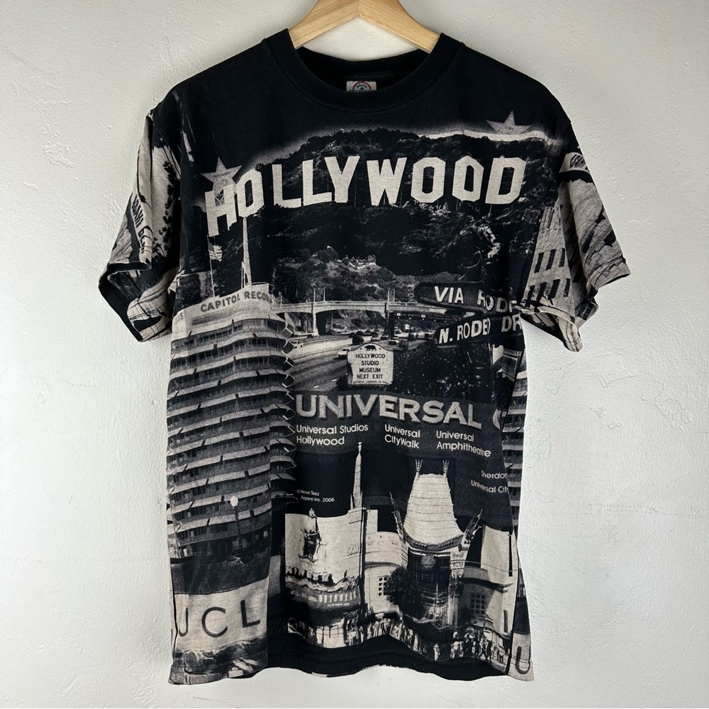 Hollywood California Mega Print All Over Art T-Shirt Grunge size MEDIUM